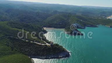 意大利东海岸<strong>的</strong>白岩和蓝海阿普利亚巴里、维斯特、亚得里亚海、贝尔洞、圣费利斯